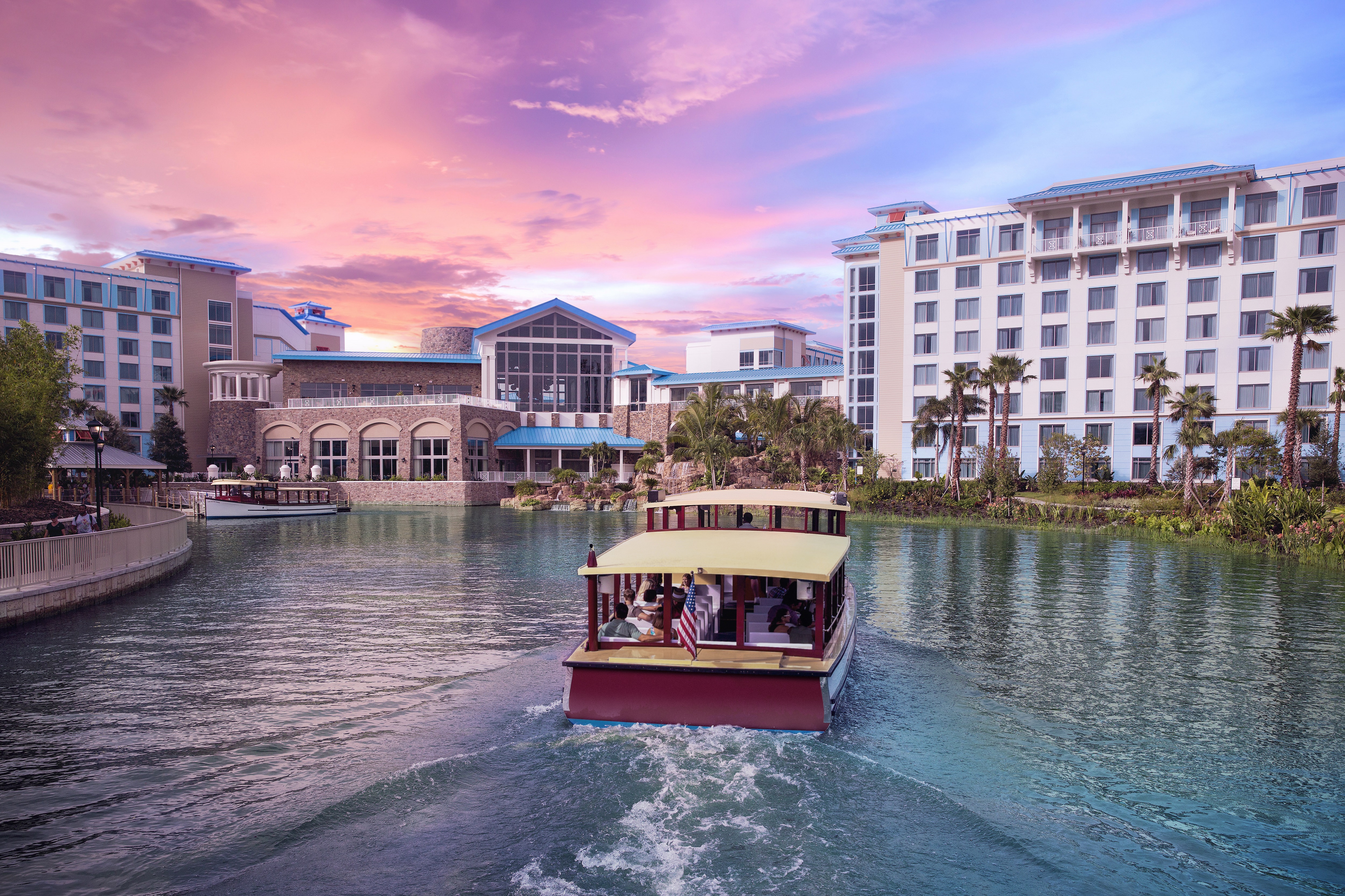 Universal's Sapphire Falls